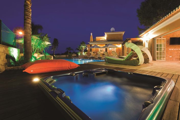 Image No.54-4 Bed Property for sale