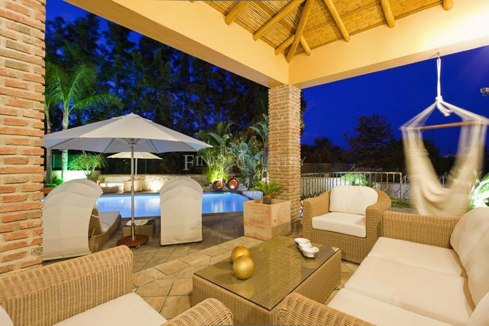 Image No.58-4 Bed Property for sale