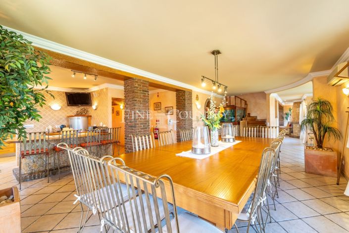 Image No.7-4 Bed Property for sale