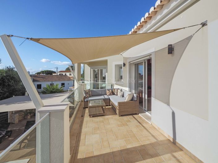 Image No.31-4 Bed Property for sale