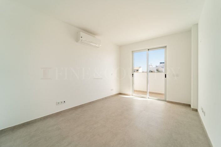 Image No.14-4 Bed Penthouse for sale