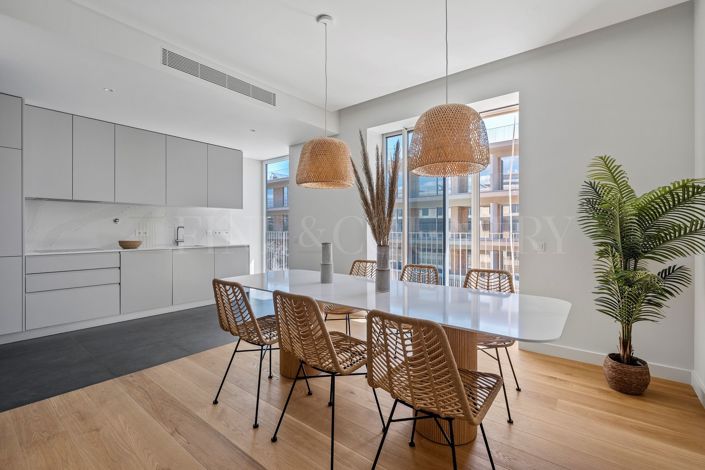 Image No.24-3 Bed Apartment for sale