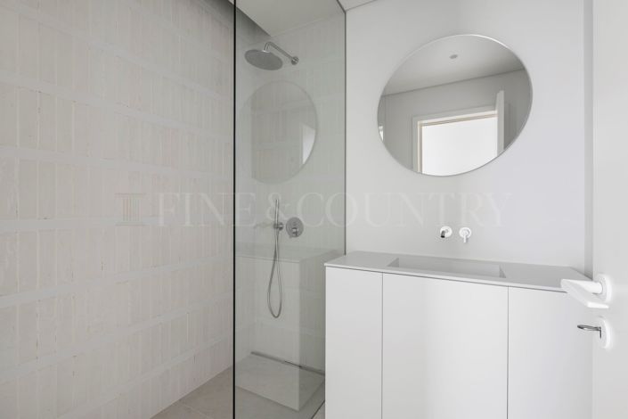 Image No.36-3 Bed Apartment for sale