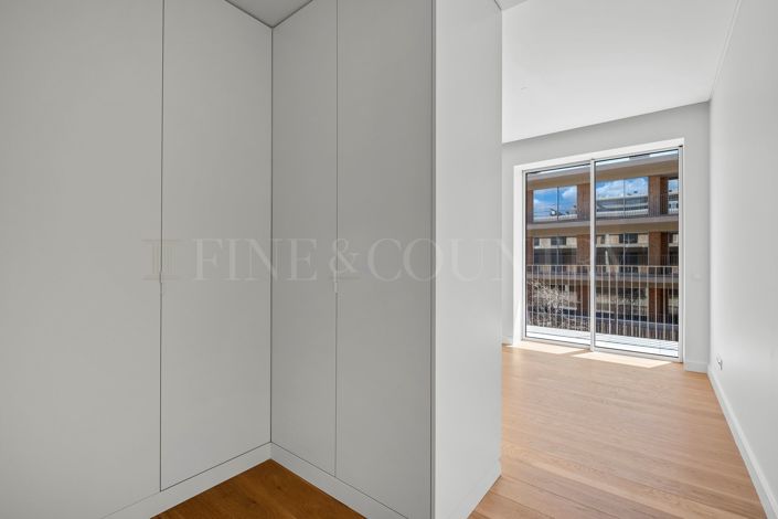 Image No.37-3 Bed Apartment for sale