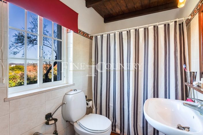 Image No.14-4 Bed Property for sale