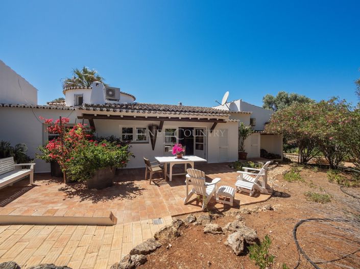 Image No.52-4 Bed Property for sale