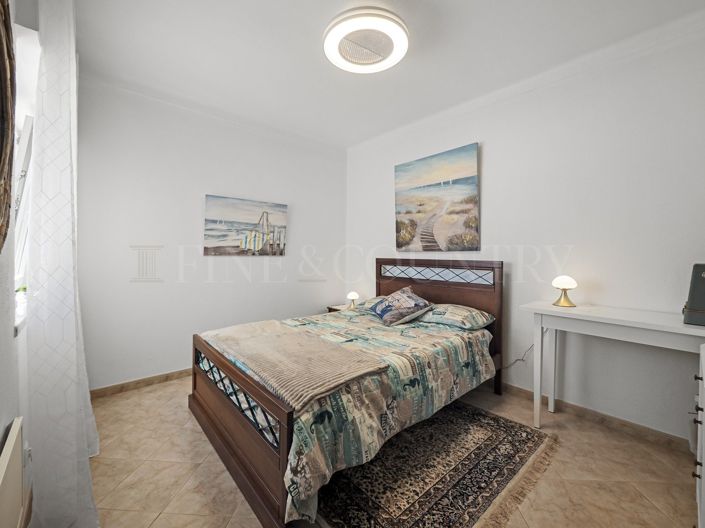 Image No.29-5 Bed Property for sale