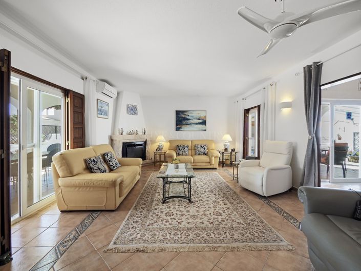 Image No.5-5 Bed Property for sale