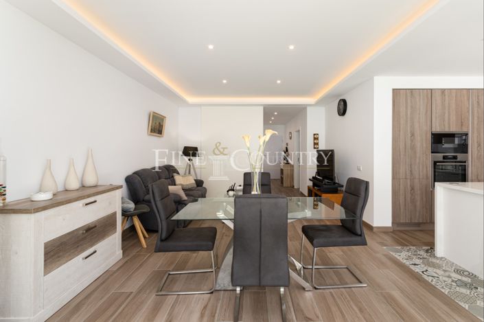 Image No.19-3 Bed Townhouse for sale