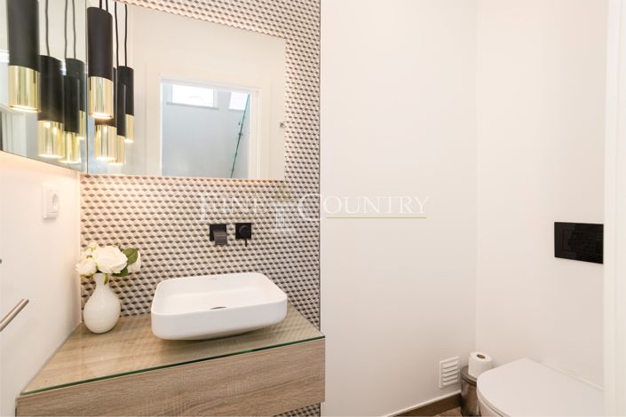 Image No.29-3 Bed Townhouse for sale