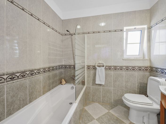 Image No.21-Propriété de 4 chambres à vendre à Carvoeiro