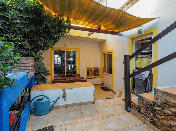Image No.31-2 Bed Townhouse for sale
