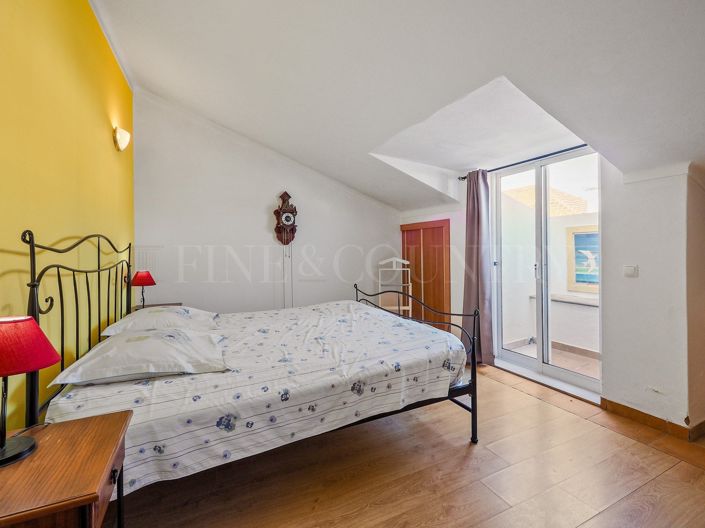 Image No.45-2 Bed Townhouse for sale