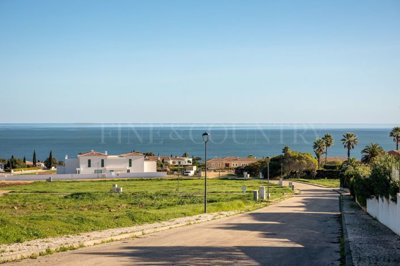 1 - Lagos, Terrain