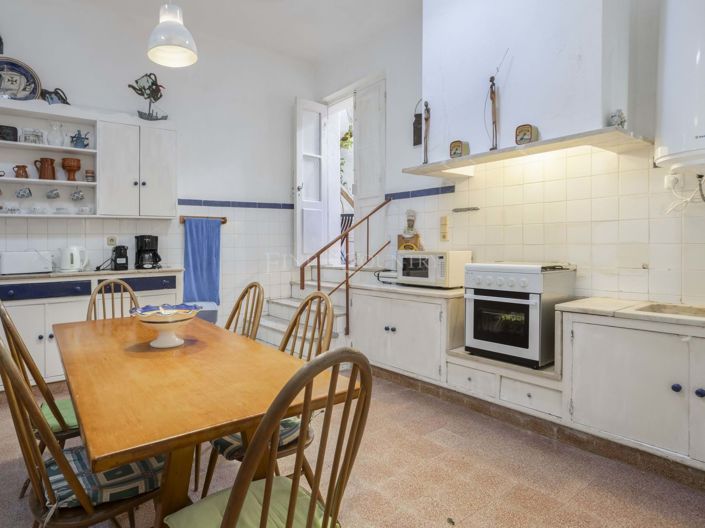 Image No.14-5 Bed Townhouse for sale