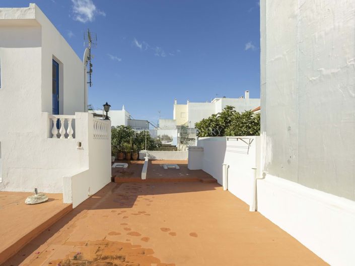 Image No.29-5 Bed Townhouse for sale