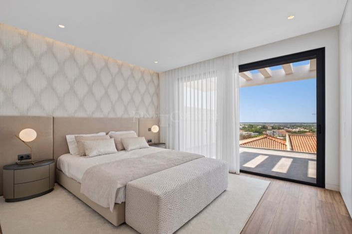 Image No.19-4 Bed Semi-Detached for sale