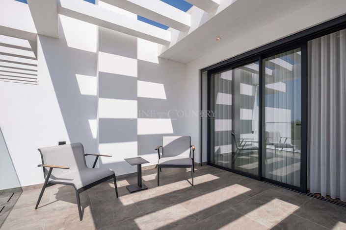 Image No.27-4 Bed Semi-Detached for sale