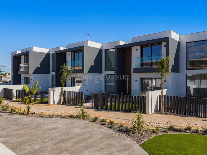 Image No.5-4 Bed Semi-Detached for sale