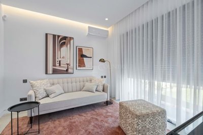 2104-245925-b952a8cbdbc2fd66601ce91bb265b9cce