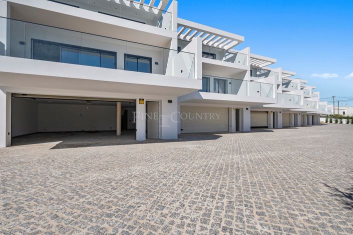 Image No.40-4 Bed Semi-Detached for sale