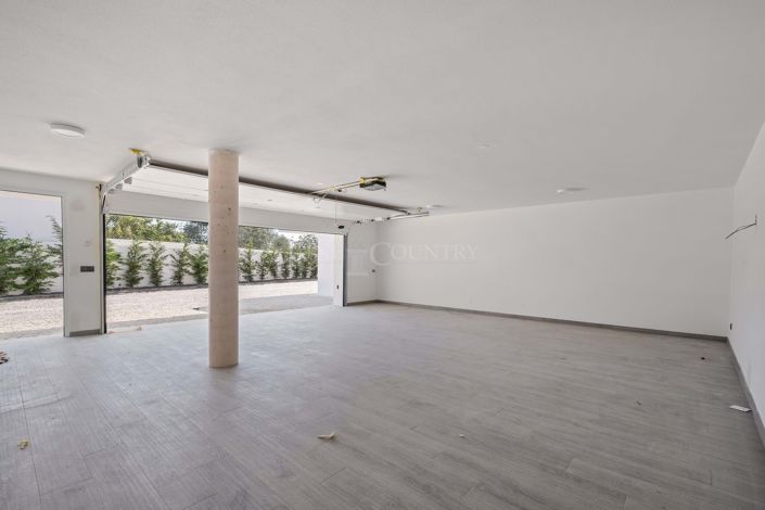 Image No.48-4 Bed Semi-Detached for sale