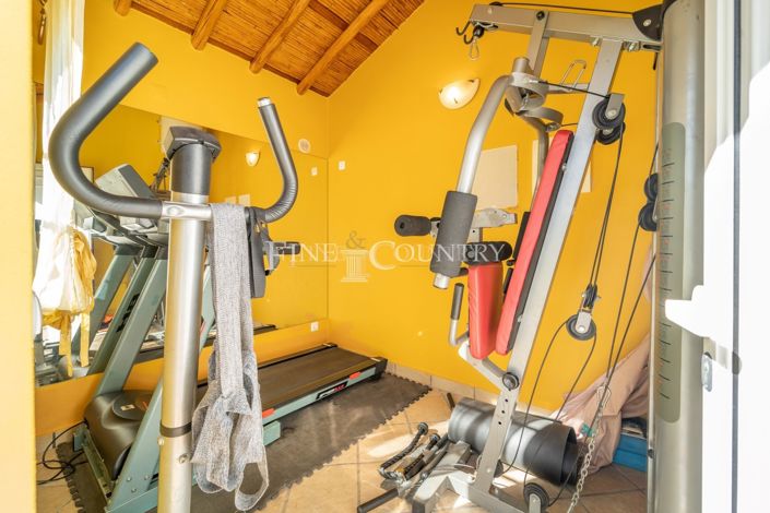 Image No.31-4 Bed Property for sale