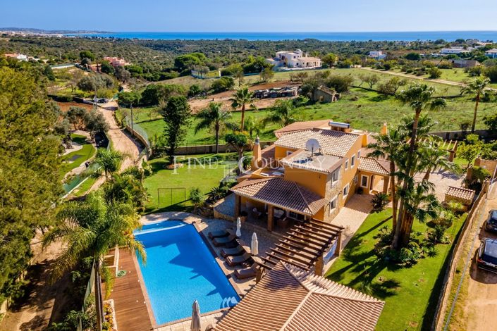 Image No.51-4 Bed Property for sale