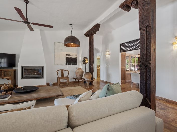 Image No.6-4 Bed Property for sale