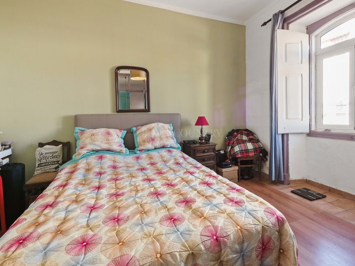 Image No.23-2 Bed Townhouse for sale