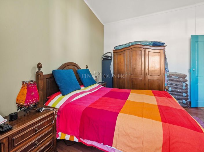 Image No.26-2 Bed Townhouse for sale