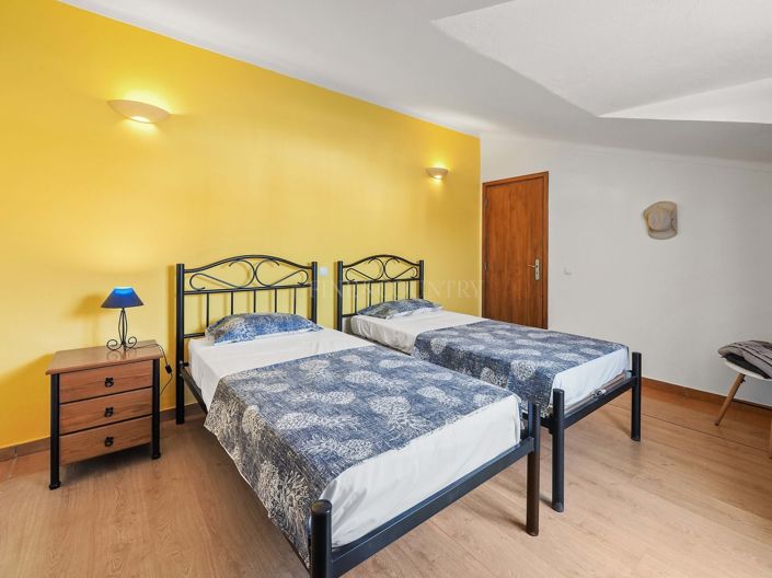 Image No.40-2 Bed Townhouse for sale