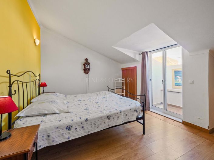 Image No.44-2 Bed Townhouse for sale