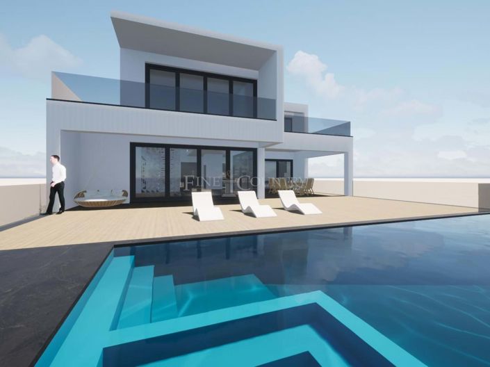 Image No.1-4 Bed Villa for sale