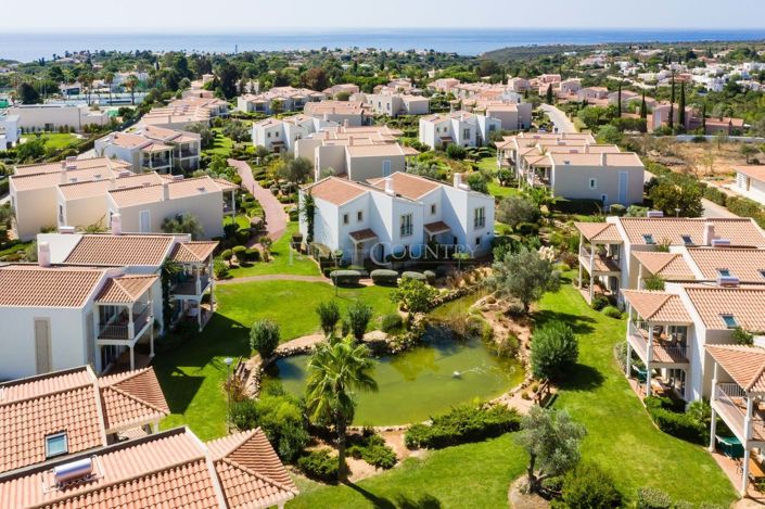 Image No.45-2 Bed Townhouse for sale