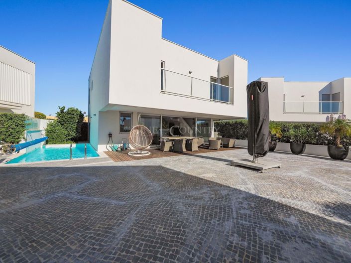 Image No.1-3 Bed Property for sale