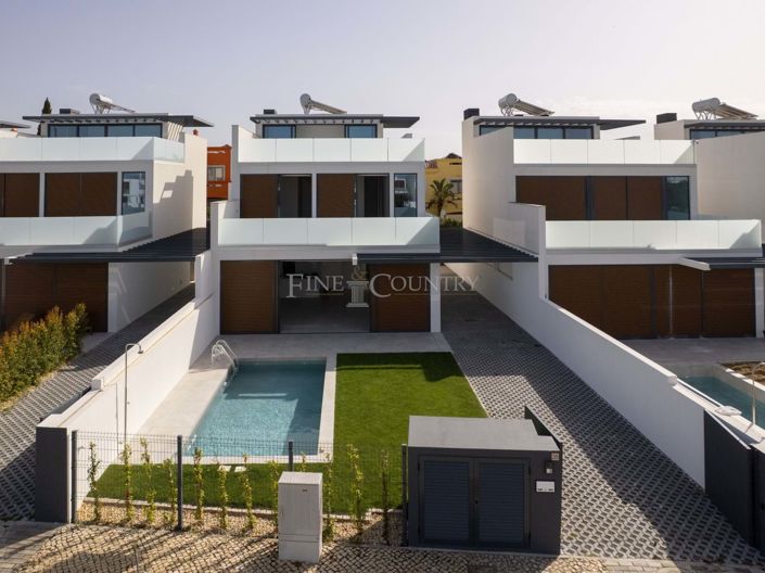 Image No.1-3 Bed Villa for sale