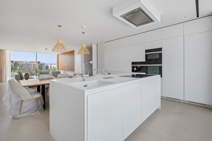 Image No.10-3 Bed Apartment for sale