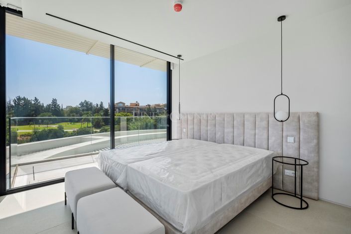 Image No.23-3 Bed Apartment for sale