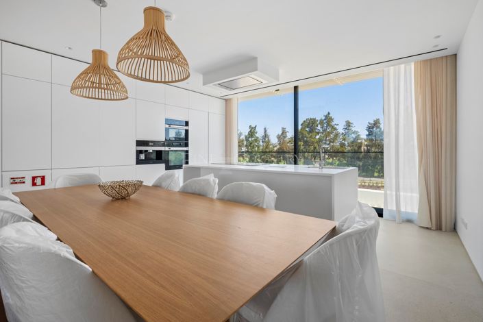 Image No.9-3 Bed Apartment for sale