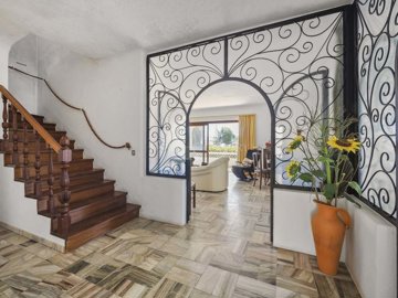 2104-341933-b952a8cbdbc2fd66601ce91bb265b9cce