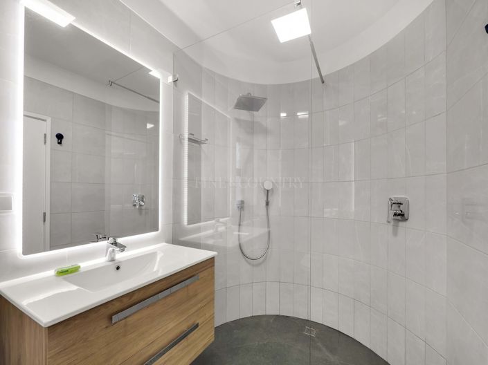 Image No.16-2 Bed Apartment for sale