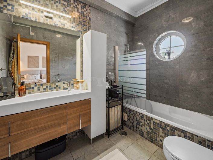 Image No.18-3 Bed Semi-Detached for sale