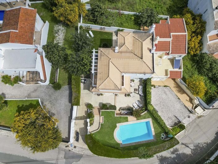 Image No.33-3 Bed Semi-Detached for sale