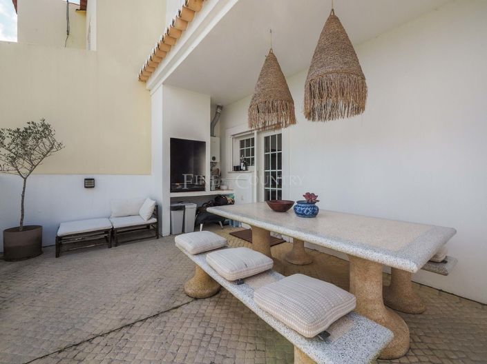 Image No.36-3 Bed Semi-Detached for sale