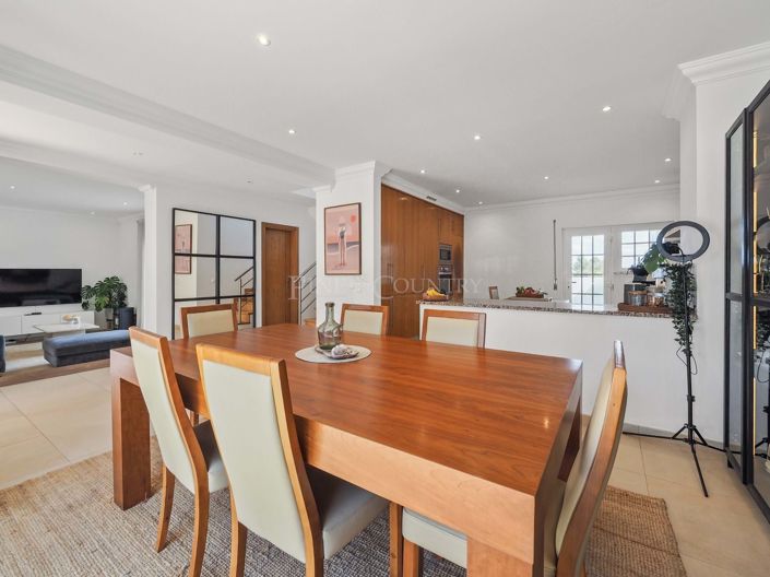 Image No.9-3 Bed Semi-Detached for sale