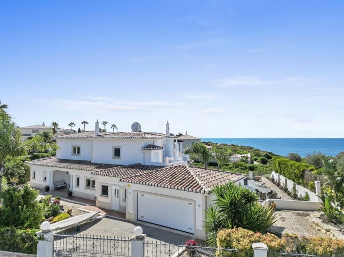 Image No.1-7 Bed Property for sale