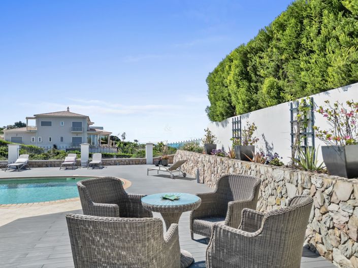 Image No.13-7 Bed Property for sale