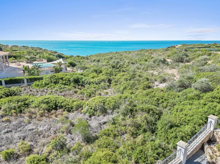 Image No.18-7 Bed Property for sale