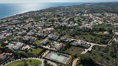 4 Bed Property for sale